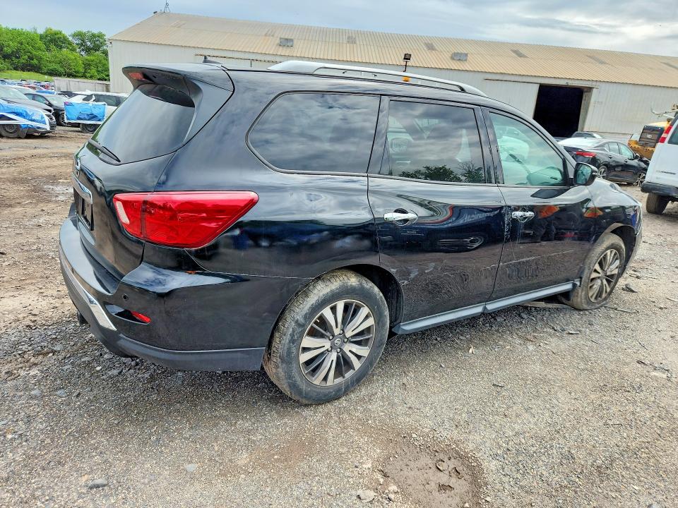 54880146 :رقم المزاد ، 5N1DR2MM3JC627657 vin ، 2018 Nissan Pathfinder مزاد بيع