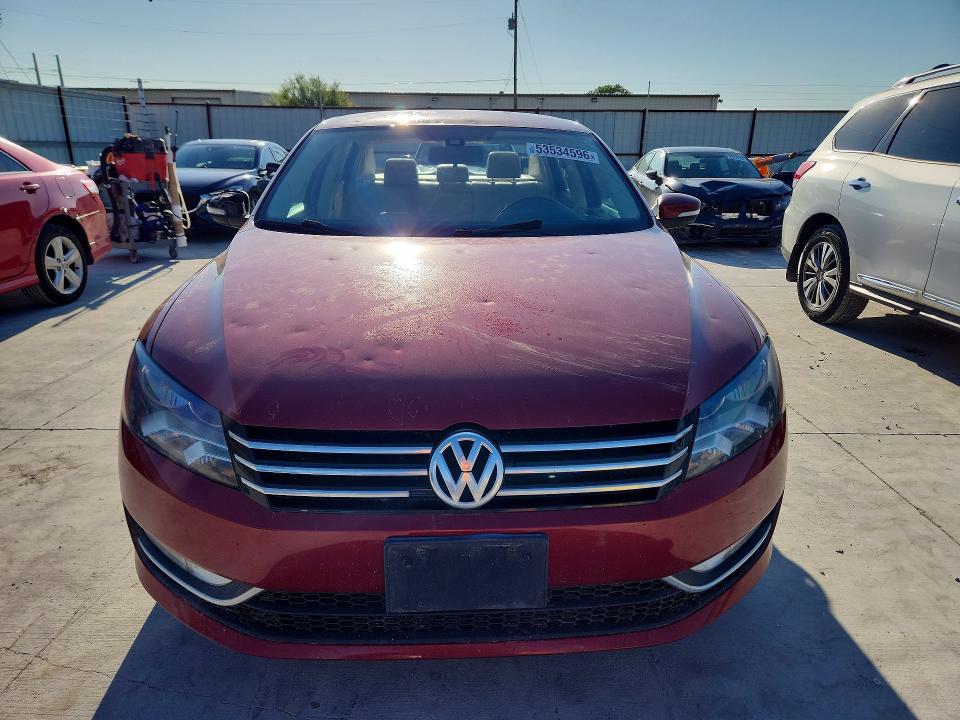 53534596 :رقم المزاد ، 1VWAS7A37FC096746 vin ، 2015 Volkswagen Passat مزاد بيع
