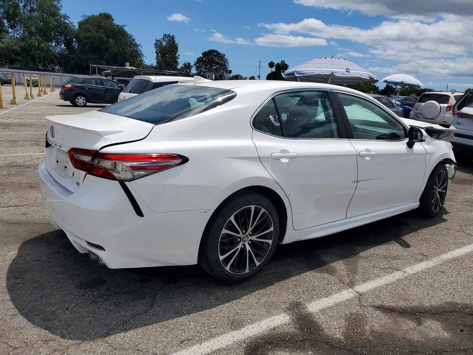 55611216 :رقم المزاد ، 4T1B11HK9KU181401 vin ، 2019 Toyota Camry مزاد بيع