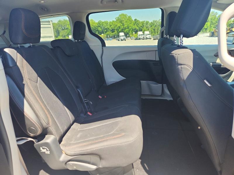 52473156 :رقم المزاد ، 2C4RC1DGXHR577244 vin ، 2017 Chrysler Pacifica مزاد بيع