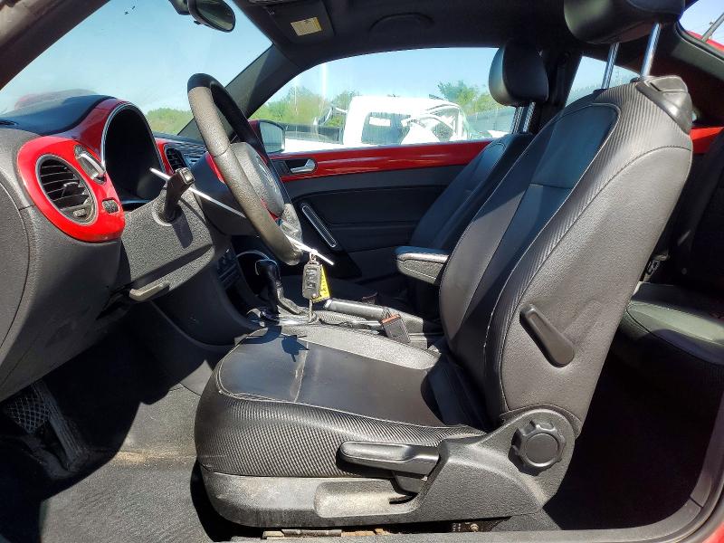 53417556 :رقم المزاد ، 3VWJX7AT7CM657880 vin ، 2012 Volkswagen Beetle مزاد بيع