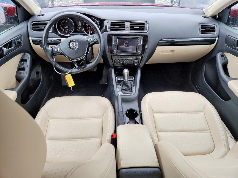 51483976 :رقم المزاد ، 3VWL17AJ3HM385585 vin ، 2017 Volkswagen Jetta مزاد بيع