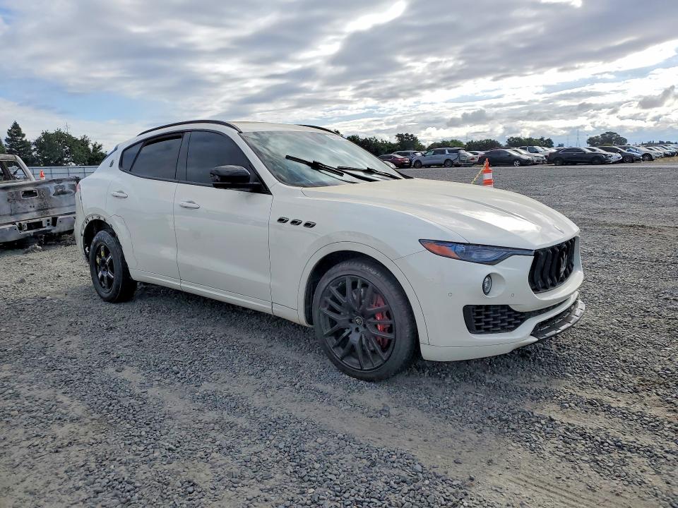 Продажа на аукционе авто 2020 Maserati Levante, vin: ZN661YUAXLX356331, номер лота: 54874086