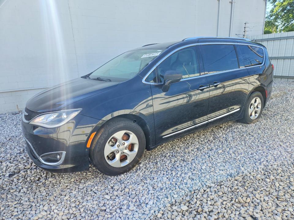 2017 Chrysler Pacifica მანქანა იყიდება აუქციონზე, vin: 2C4RC1EG4HR657413, აუქციონის ნომერი: 50918286