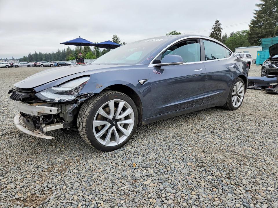 53125846 :رقم المزاد ، 5YJ3E1EA0JF020029 vin ، 2018 Tesla Model 3 مزاد بيع