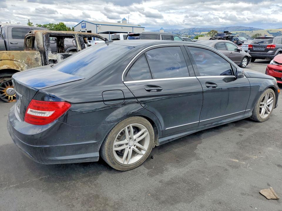 Auction sale of the 2013 Mercedes-benz C, vin: WDDGF4HB8DR269509, lot number: 52363916