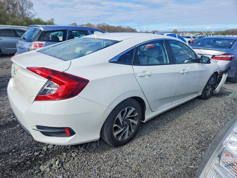 Aukcja sprzedaży 2018 Honda Civic, vin: 2HGFC2F72JH575782, numer aukcji: 51506976
