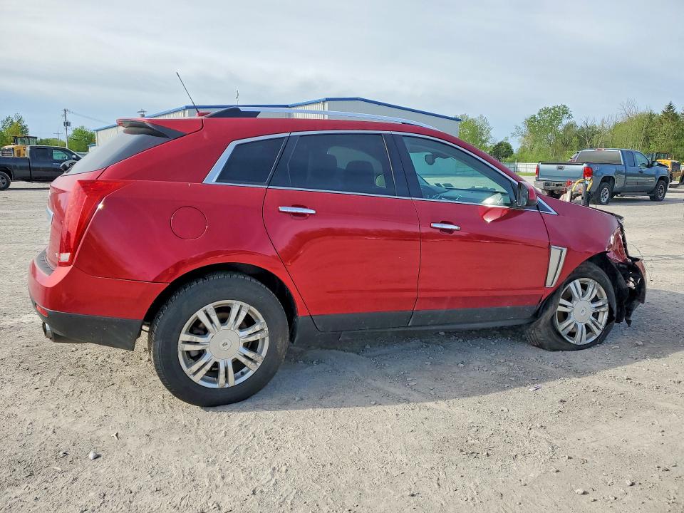 53743986 :رقم المزاد ، 3GYFNEE31FS532090 vin ، 2015 Cadillac Srx مزاد بيع