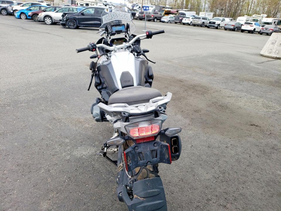 53523246 :رقم المزاد ، WB10M0302M6D72717 vin ، 2021 Bmw R 1250 مزاد بيع
