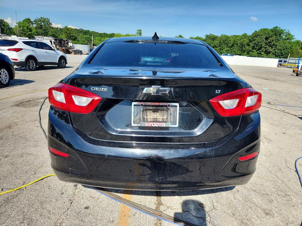 Продажа на аукционе авто 2017 Chevrolet Cruze, vin: 1G1BE5SM8H7259645, номер лота: 54796056
