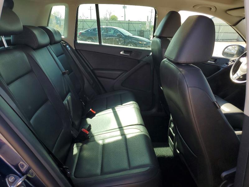 53462626 :رقم المزاد ، WVGBV7AXXBW562143 vin ، 2011 Volkswagen Tiguan مزاد بيع