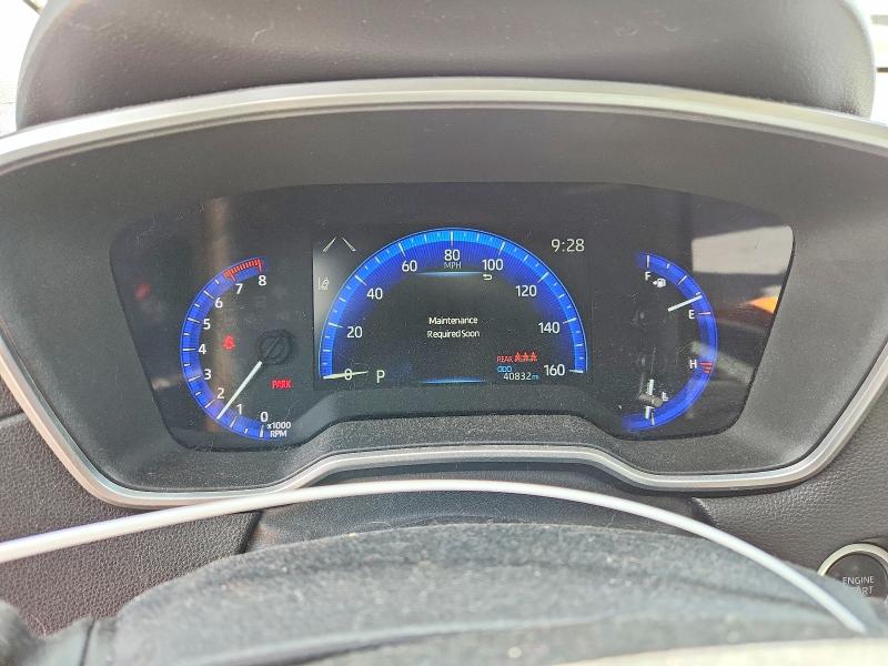54088796 :رقم المزاد ، 7MUDAABG3NV042414 vin ، 2022 Toyota Corolla Cross مزاد بيع