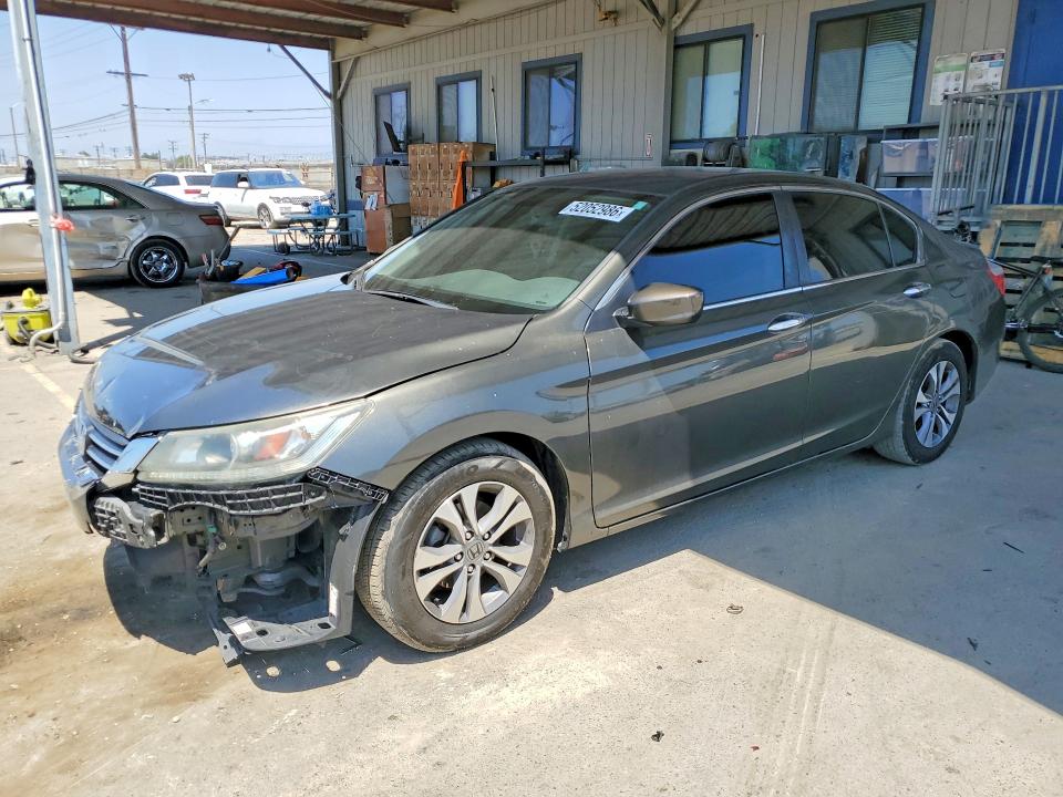 52052986 :رقم المزاد ، 1HGCR2F30FA039627 vin ، 2015 Honda Accord مزاد بيع