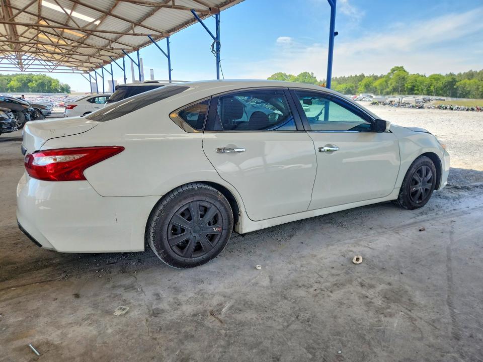 2017 Nissan Altima მანქანა იყიდება აუქციონზე, vin: 1N4AL3APXHN346697, აუქციონის ნომერი: 51943976