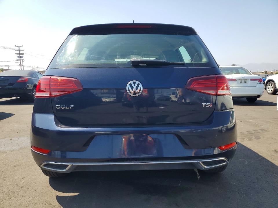 53592126 :رقم المزاد ، 3VWG17AU0JM284148 vin ، 2018 Volkswagen Golf مزاد بيع