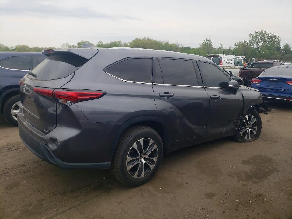 51835236 :رقم المزاد ، 5TDGZRAH1NS550678 vin ، 2022 Toyota Highlander مزاد بيع