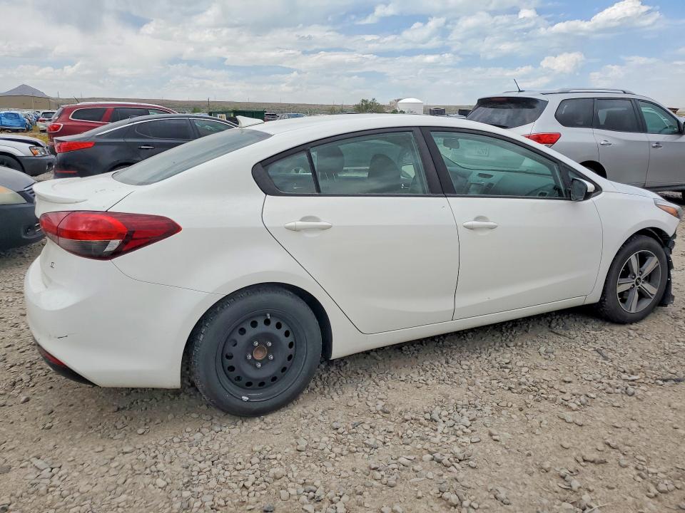 2018 Kia Forte მანქანა იყიდება აუქციონზე, vin: 3KPFL4A73JE203994, აუქციონის ნომერი: 53364896