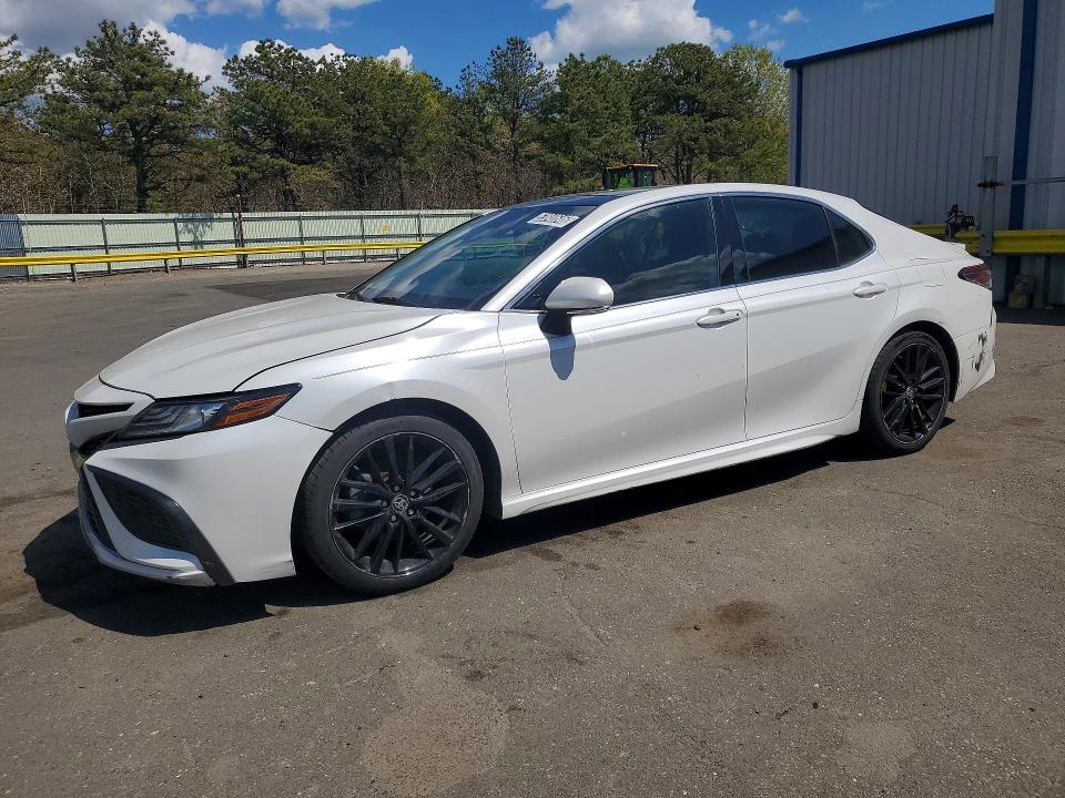 53840646 :رقم المزاد ، 4T1K61AK5MU527331 vin ، 2021 Toyota Camry مزاد بيع
