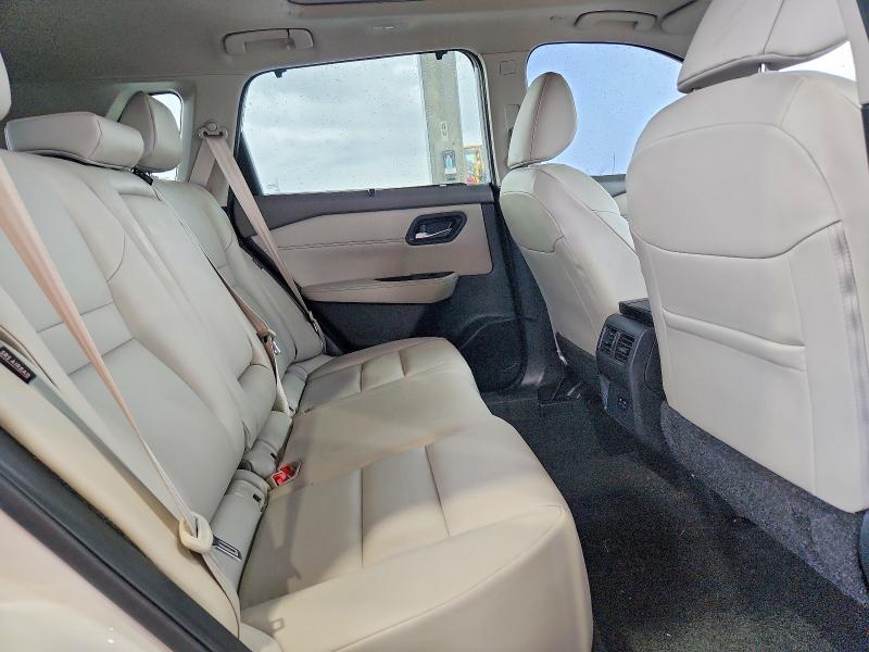 53161306 :رقم المزاد ، 5N1BT3BAXPC815222 vin ، 2023 Nissan Rogue مزاد بيع