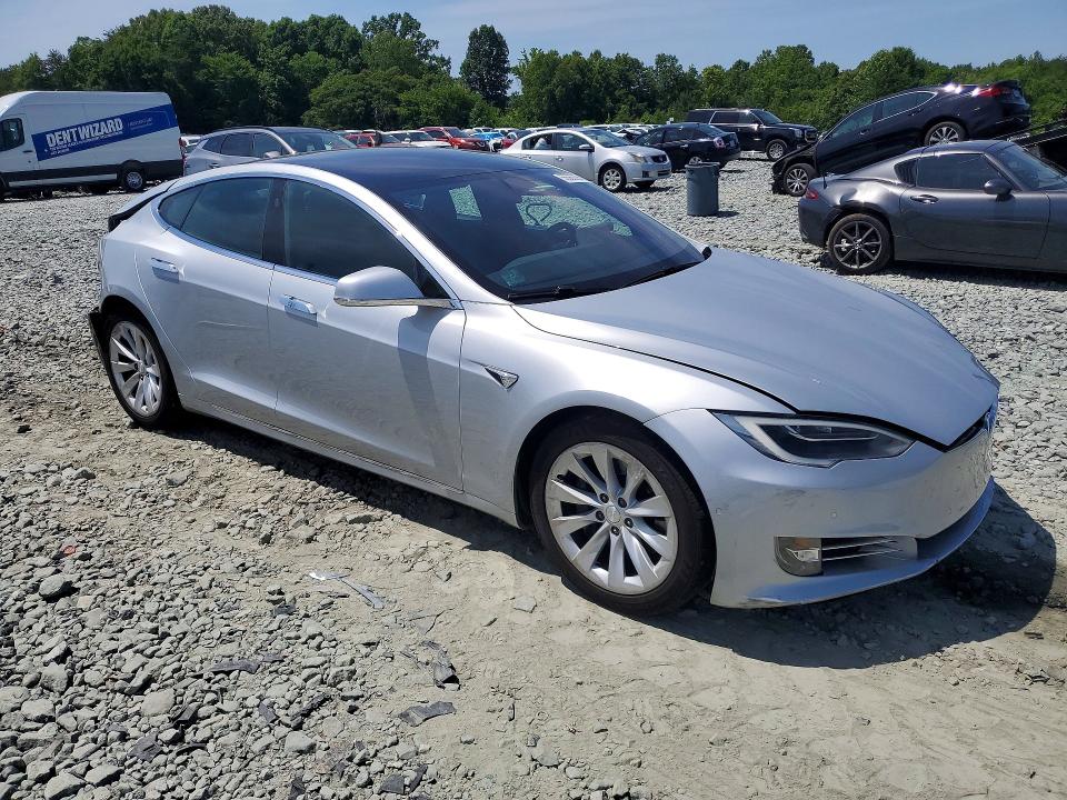 Продажа на аукционе авто 2017 Tesla Model S, vin: 5YJSA1E20HF199716, номер лота: 55565096