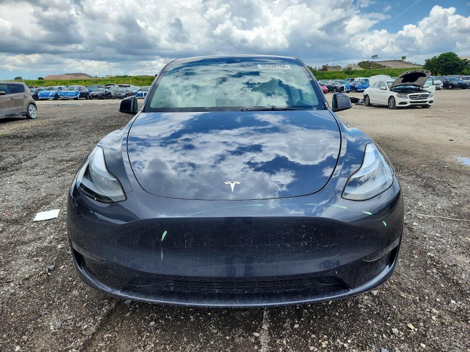 2024 Tesla Model Y მანქანა იყიდება აუქციონზე, vin: 7SAYGDED7RA329696, აუქციონის ნომერი: 55338756