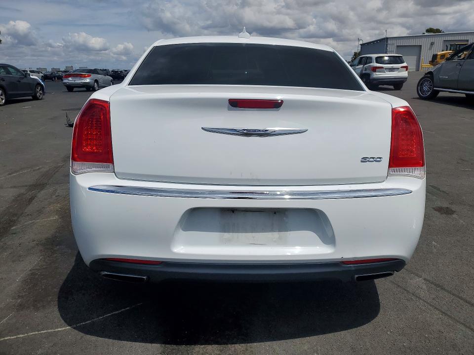 55366116 :رقم المزاد ، 2C3CCAAG2GH212687 vin ، 2016 Chrysler 300 مزاد بيع