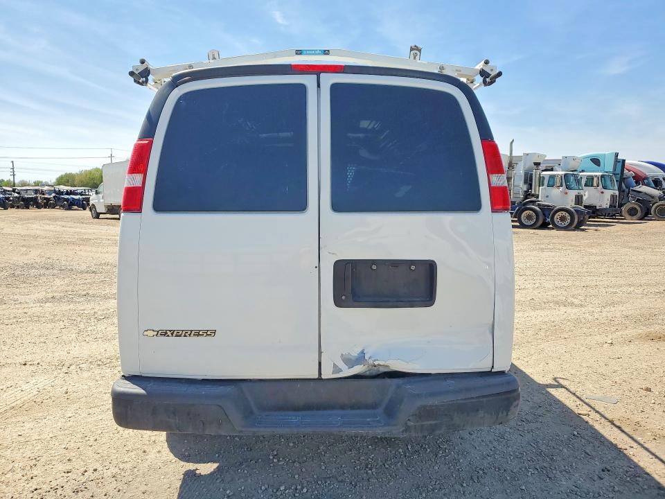 Продажа на аукционе авто 2017 Chev Express 2500, vin: 1GCWGAFF2H1349321, номер лота: 46894366