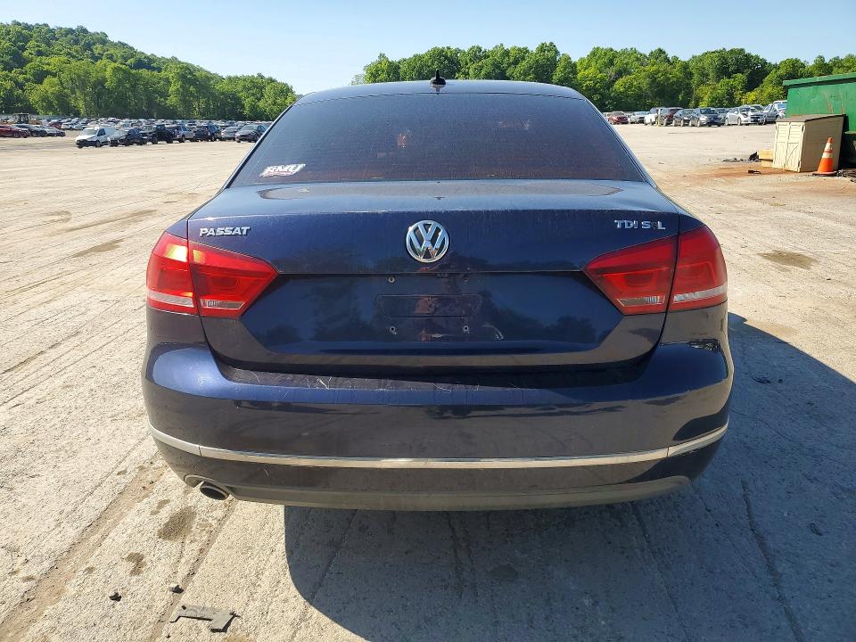 54988106 :رقم المزاد ، 1VWCN7A38DC105628 vin ، 2013 Volkswagen Passat مزاد بيع