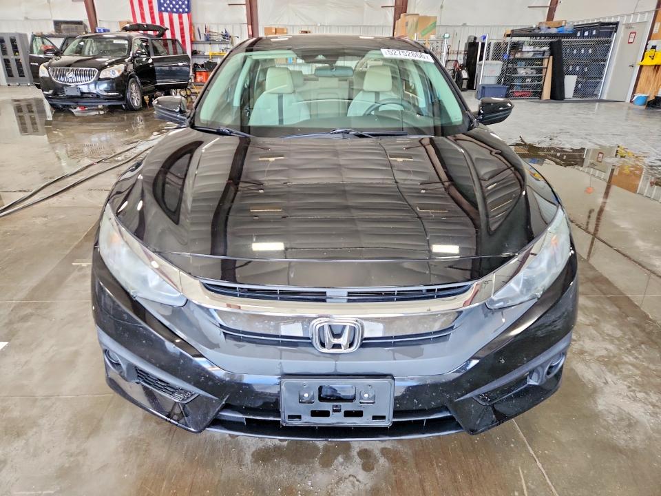 Aukcja sprzedaży 2018 Honda Civic, vin: 2HGFC2F88JH533383, numer aukcji: 52752866