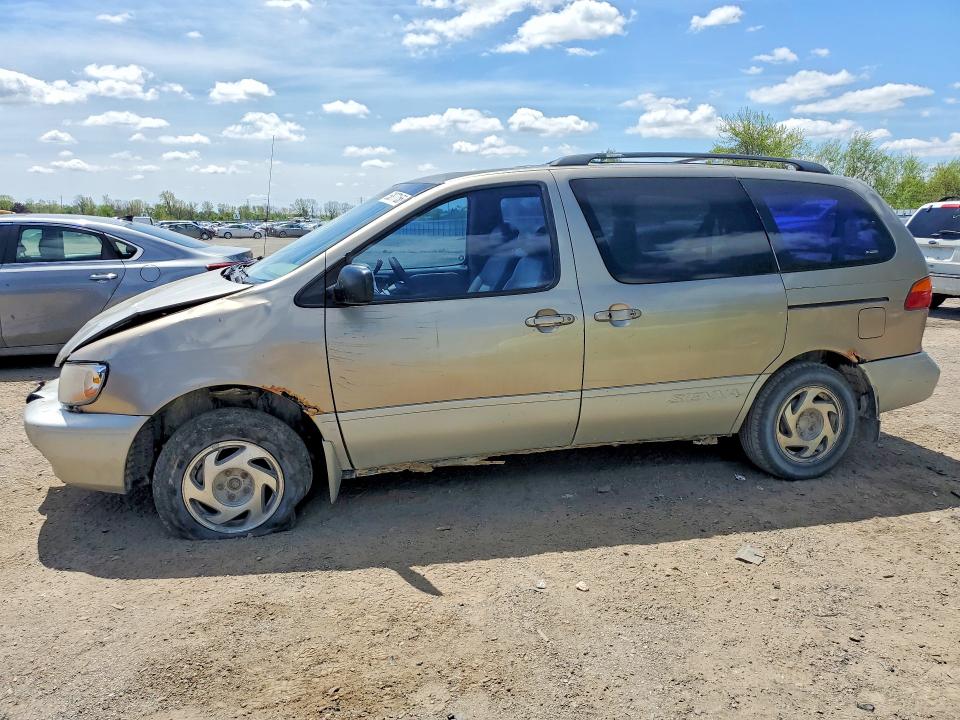 53877156 :رقم المزاد ، 4T3ZF13C6YU191514 vin ، 2000 Toyota Sieanna مزاد بيع