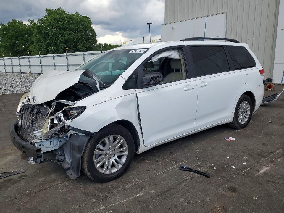 2014 Toyota Sienna მანქანა იყიდება აუქციონზე, vin: 5TDYK3DC0ES445992, აუქციონის ნომერი: 54155996