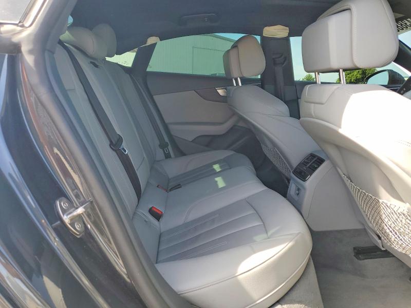 51843886 :رقم المزاد ، WAUENCF52JA060477 vin ، 2018 Audi A5 مزاد بيع