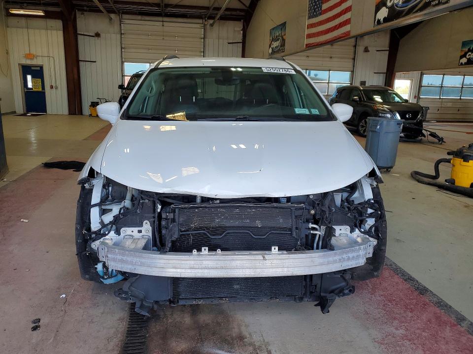2017 Chrysler Pacifica მანქანა იყიდება აუქციონზე, vin: 2C4RC1BG8HR795797, აუქციონის ნომერი: 52552786