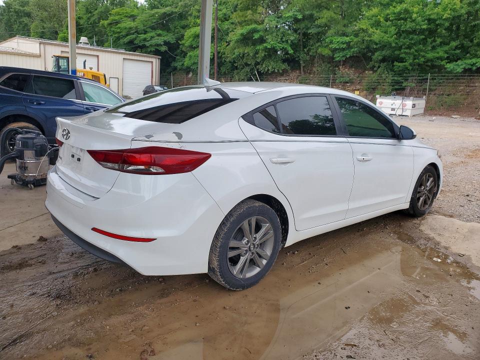 54650346 :رقم المزاد ، 5NPD84LF3HH172457 vin ، 2017 Hyundai Elantra مزاد بيع
