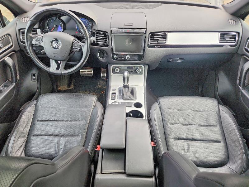 54669356 :رقم المزاد ، WVGRF7BP9HD000586 vin ، 2017 Volkswagen Touareg مزاد بيع