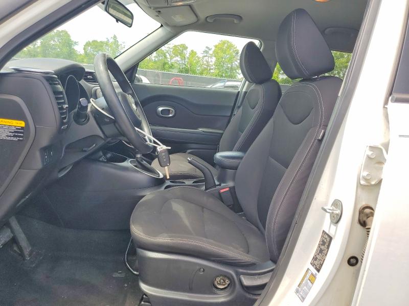 51892886 :رقم المزاد ، KNDJN2A22F7130380 vin ، 2015 Kia Soul مزاد بيع
