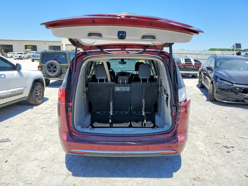 Продажа на аукционе авто 2019 Chrysler Pacifica, vin: 2C4RC1BG8KR651268, номер лота: 53711486