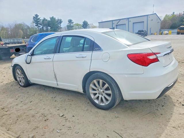 2014 Chrysler 200 მანქანა იყიდება აუქციონზე, vin: 1C3CCBCG2EN135312, აუქციონის ნომერი: 51947656