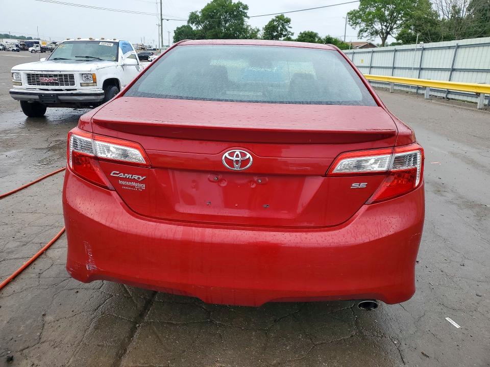 55582206 :رقم المزاد ، 4T1BF1FK7EU728917 vin ، 2014 Toyota Camry مزاد بيع