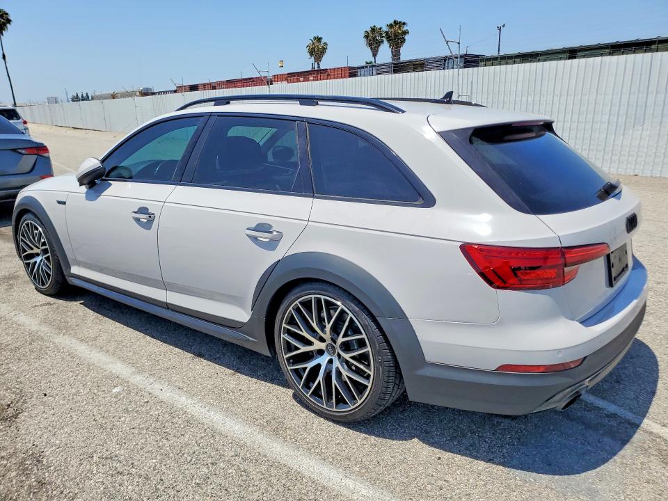 Продажа на аукционе авто 2017 Audi A4 Allroad, vin: WA18NAF49HA037228, номер лота: 53928276