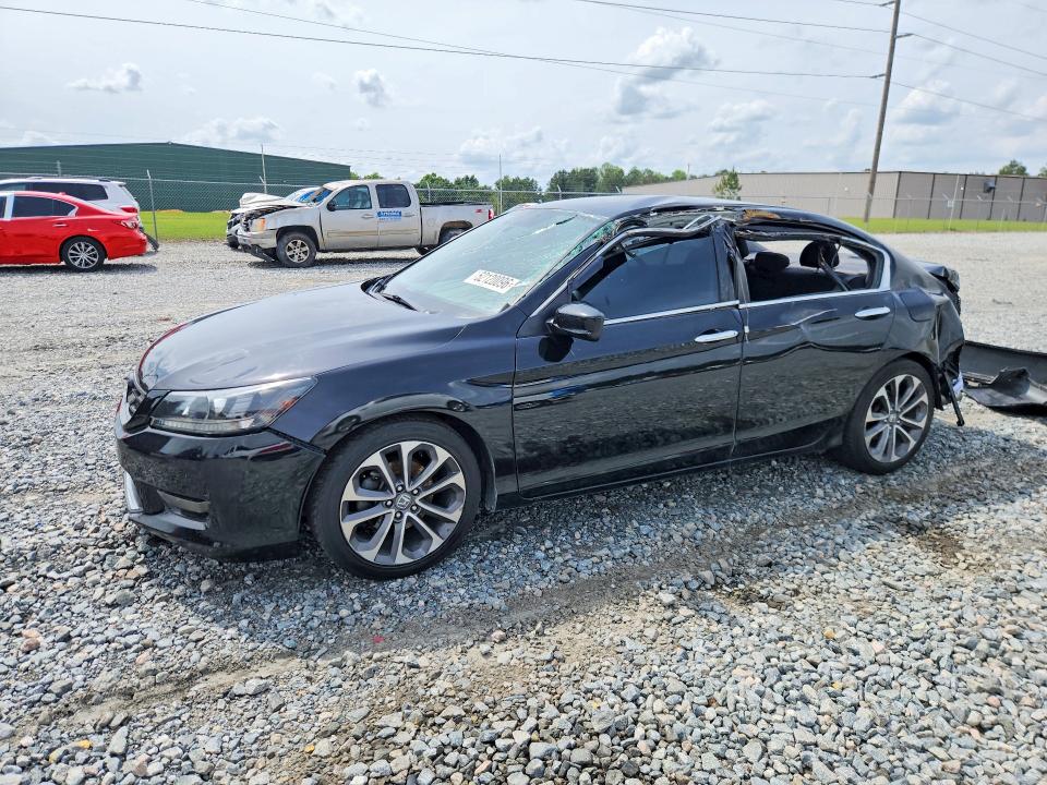 52120096 :رقم المزاد ، 1HGCR2E54FA019304 vin ، 2015 Honda Accord مزاد بيع
