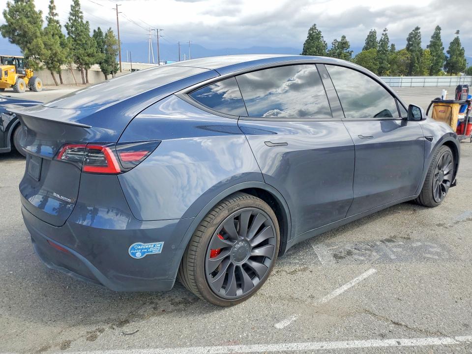 51769236 :رقم المزاد ، 5YJYGDEF8MF094008 vin ، 2021 Tesla Model Y مزاد بيع