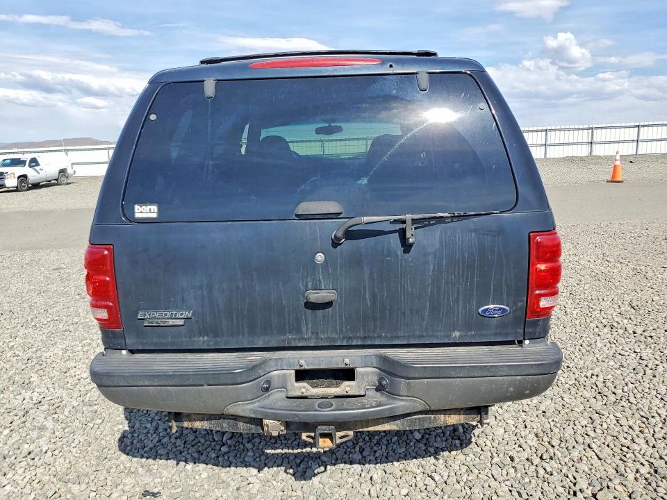 53492116 :رقم المزاد ، 1FMPU16L81LB61623 vin ، 2001 Ford Expedition مزاد بيع