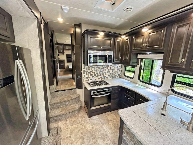 Продажа на аукционе авто 2018 Heartland Road Warrior 427rw, vin: 5SFCG4430JE351500, номер лота: 53128956