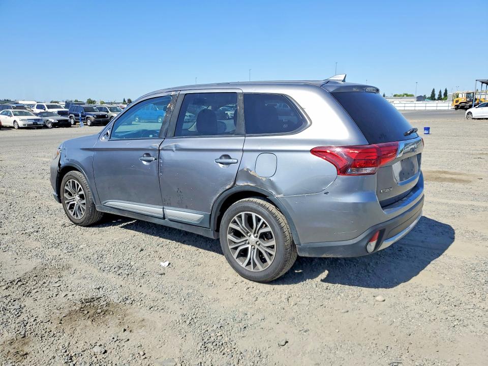 Продажа на аукционе авто 2018 Mitsubishi Outlander, vin: JA4AD3A3XJJ001780, номер лота: 54754376