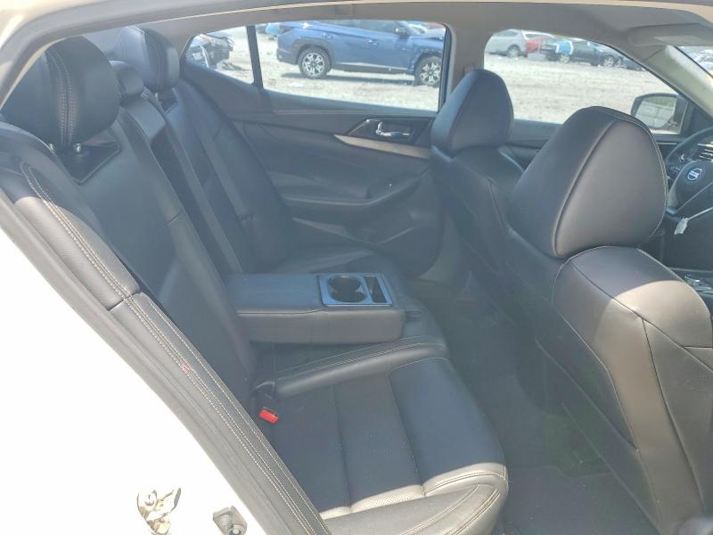 Продажа на аукционе авто 2017 Nissan Maxima, vin: 1N4AA6AP8HC380608, номер лота: 54363526