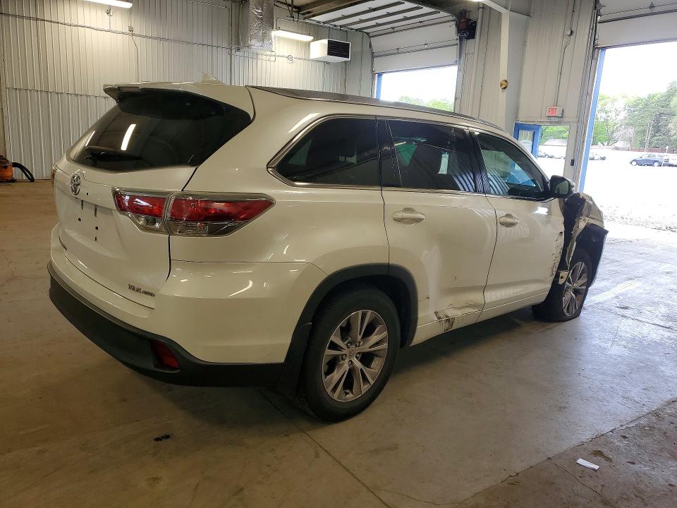 Продажа на аукционе авто 2015 Toyota Highlander, vin: 5TDJKRFH3FS131705, номер лота: 55107976