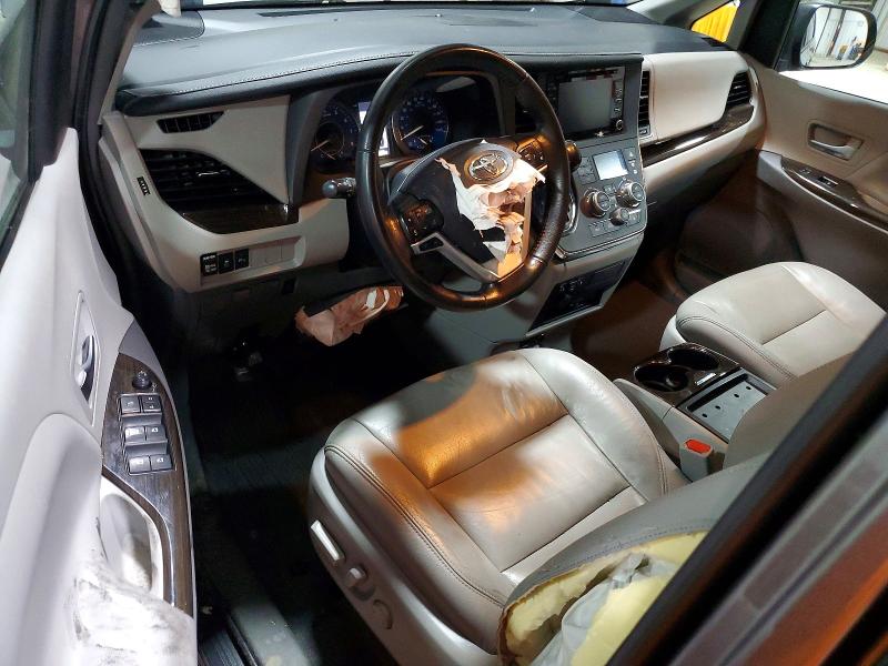 54644956 :رقم المزاد ، 5TDYZ3DC0KS987651 vin ، 2019 Toyota Sienna مزاد بيع