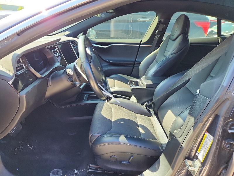 50321326 :رقم المزاد ، 5YJSA1E23HF195773 vin ، 2017 Tesla Model S مزاد بيع