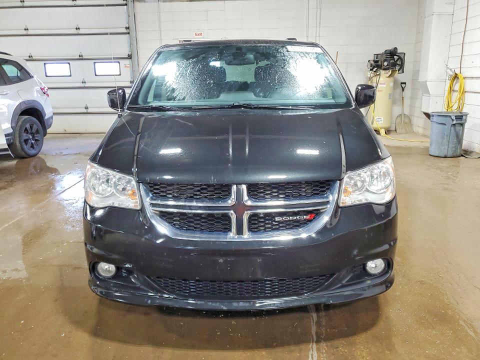 53764146 :رقم المزاد ، 2C4RDGCG5LR193995 vin ، 2020 Dodge Caravan مزاد بيع